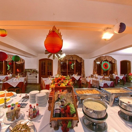 Imagen del bar/restaurante del Hotel Austria, Monte Verde. Foto 3