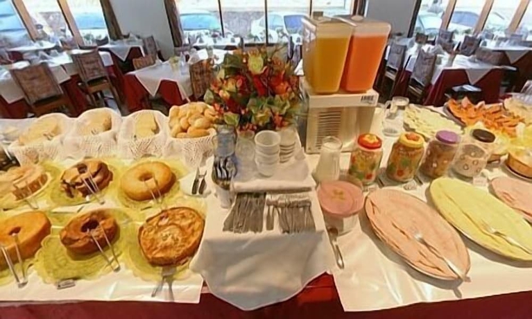 Imagen del bar/restaurante del Hotel Austria, Monte Verde. Foto 5