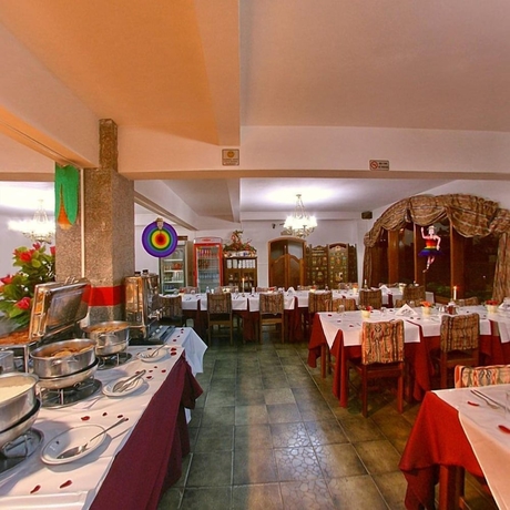 Imagen del bar/restaurante del Hotel Austria, Monte Verde. Foto 6