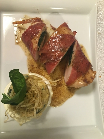 Imagen del bar/restaurante del Hotel Austria, Tirana. Foto 7