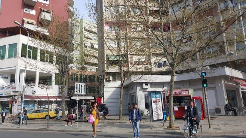 Imagen de los exteriores del Hotel Austria, Tirana. Foto 17