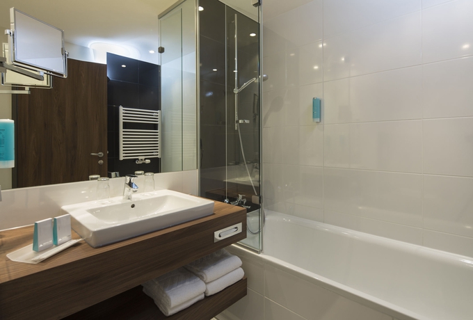 Imagen de la habitación del Hotel Austria Trend Doppio. Foto 10