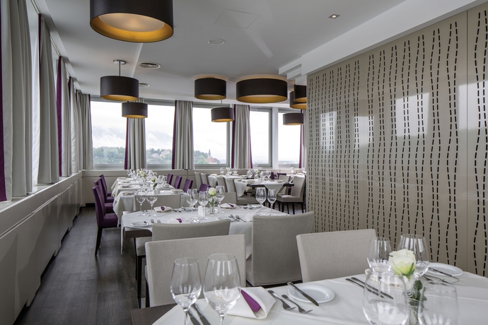 Imagen del bar/restaurante del Hotel Austria Trend Europa Salzburg. Foto 3