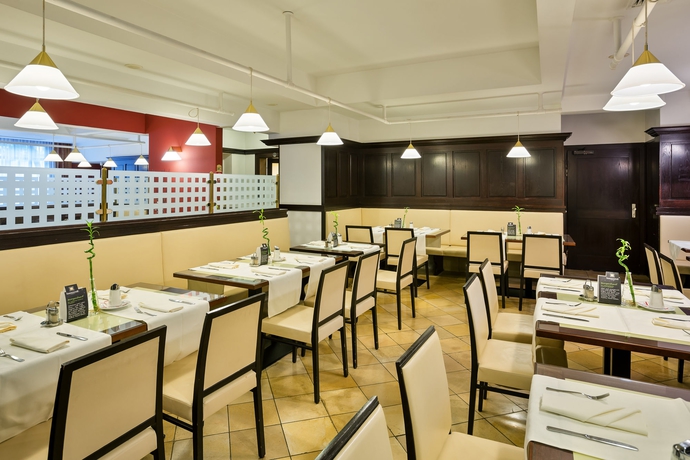 Imagen del bar/restaurante del Hotel Austria Trend Hotel Ananas. Foto 6