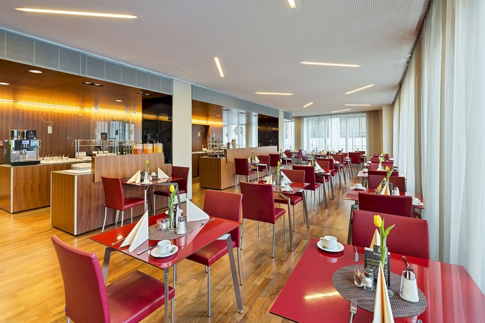 Imagen del bar/restaurante del Hotel Austria Trend Hotel Europa. Foto 1