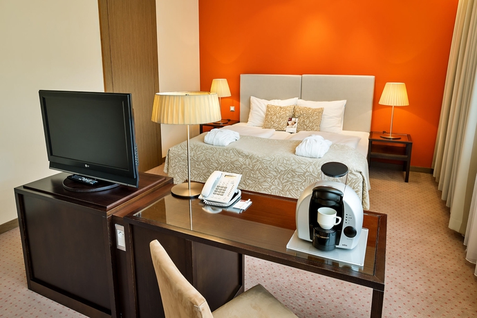 Imagen de la habitación del Hotel Austria Trend Savoyen. Foto 10