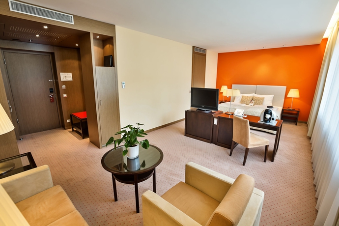 Imagen de la habitación del Hotel Austria Trend Savoyen. Foto 11