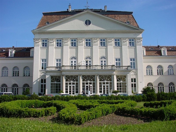 Imagen general del Hotel Austria Trend Schloss Wilhelminenberg. Foto 7