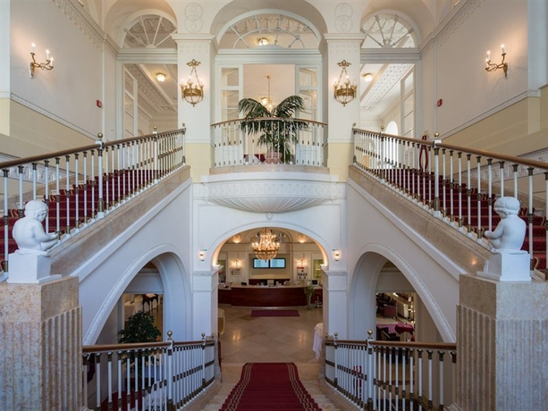 Imagen general del Hotel Austria Trend Schloss Wilhelminenberg. Foto 12