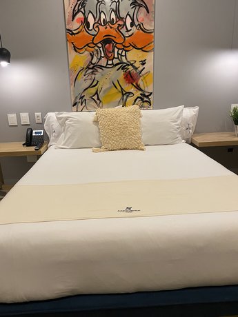 Imagen de la habitación del Hotel Aut&eacute;ntico Vertical Playa del Carmen. Foto 9