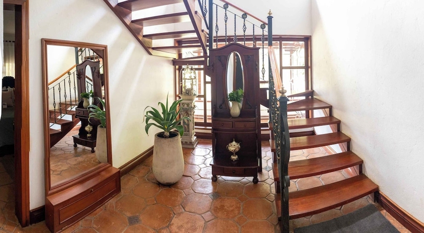 Imagen de los interiores del Hotel Autenthico Sajonia Aeropuerto. Foto 13