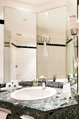 Imagen de la habitación del Hotel Auteuil Tour Eiffel. Foto 4