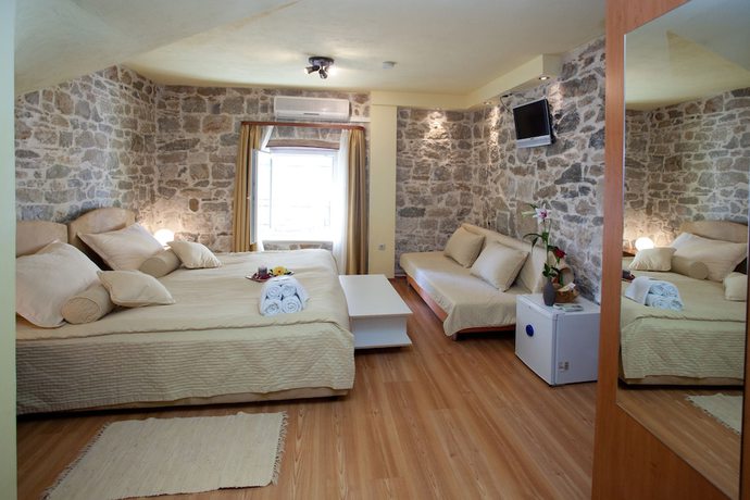 Imagen de la habitación del Hotel Authentic Luxury Rooms. Foto 5