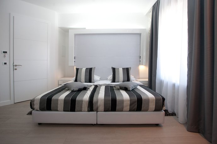 Imagen de la habitación del Hotel Authentic Luxury Rooms. Foto 14