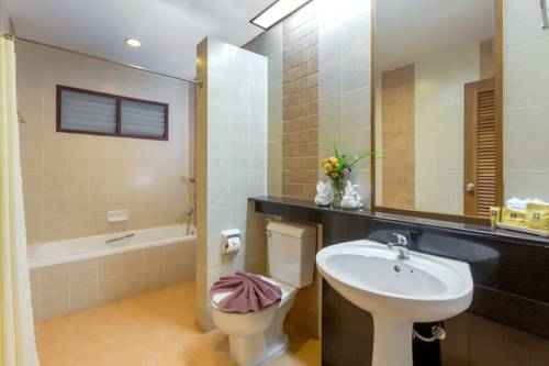 Imagen de la habitación del Hotel Authong Residence Pattaya. Foto 11