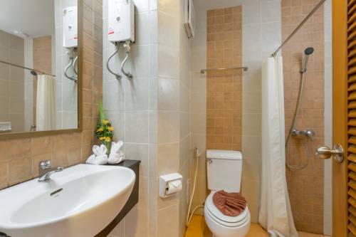 Imagen de la habitación del Hotel Authong Residence Pattaya. Foto 14