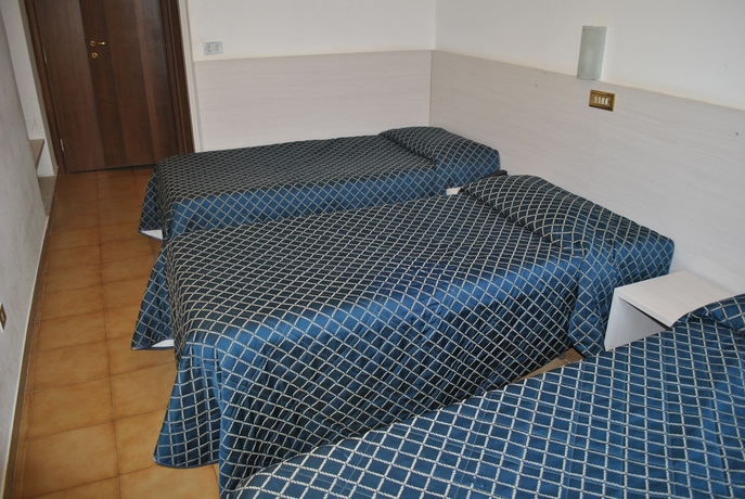 Imagen de la habitación del Hotel Auto Park. Foto 3