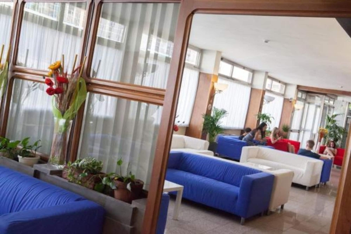 Imagen de los interiores del Hotel Auto Park. Foto 19