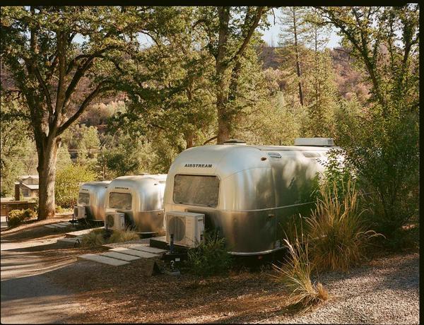 Imagen de los interiores del Hotel AutoCamp Yosemite. Foto 16