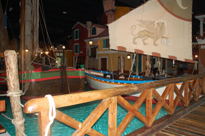 Imagen de los interiores del Hotel Autohotel Venezia. Foto 8