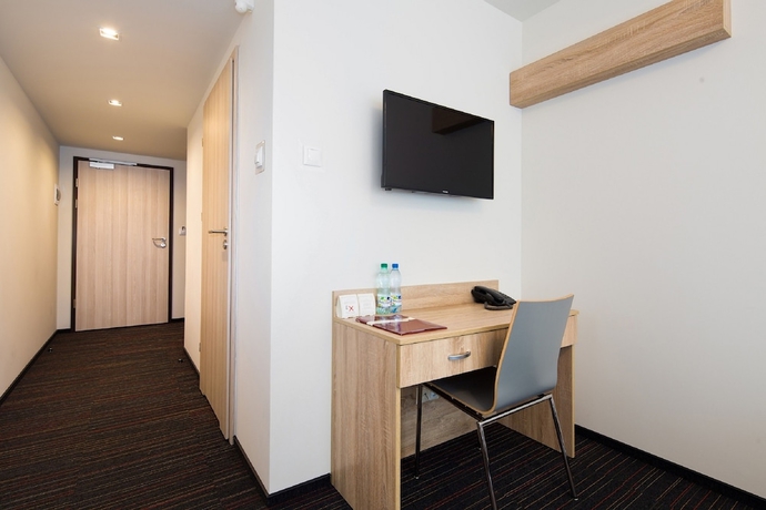 Imagen de la habitación del Hotel Automobil. Foto 12