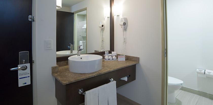 Imagen de la habitación del Hotel Autonoma Guadalajara by HNF. Foto 12