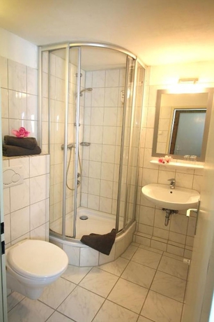 Imagen de la habitación del Hotel Auto-parkhotel. Foto 17