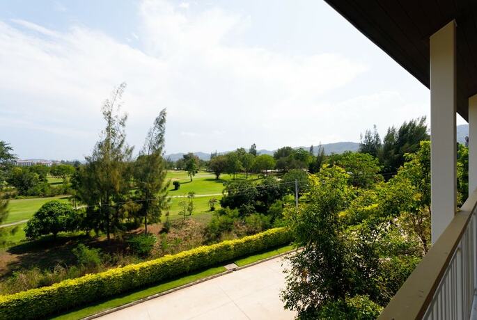 Imagen general del Hotel Autumn Seaview Huahin Condominium. Foto 7