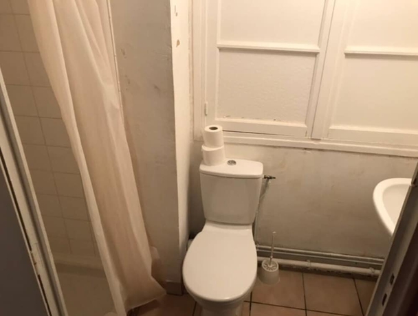 Imagen de la habitación del Hotel Aux Armes De Belgique. Foto 13