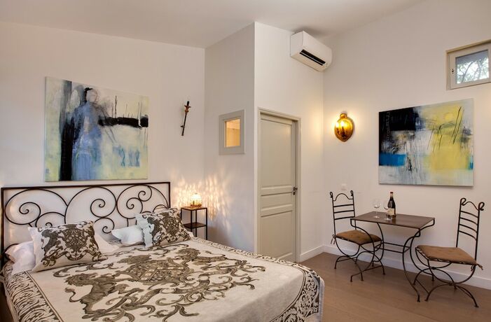 Imagen general del Hotel Aux Augustins Palais des Papes and Wellness. Foto 3