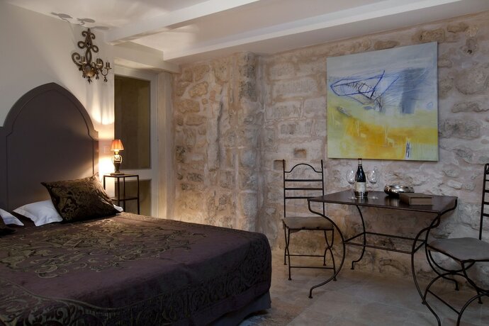 Imagen general del Hotel Aux Augustins Palais des Papes and Wellness. Foto 5