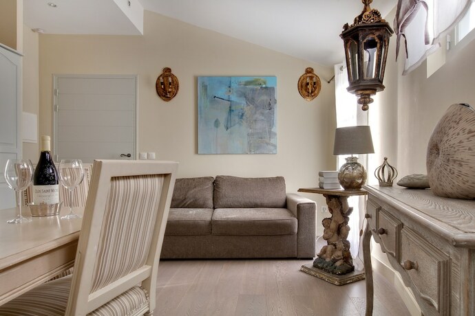 Imagen de la habitación del Hotel Aux Augustins Palais des Papes and Wellness. Foto 16