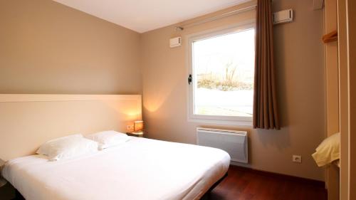 Imagen de la habitación del Hotel Aux Balcons Du Sancy. Foto 8