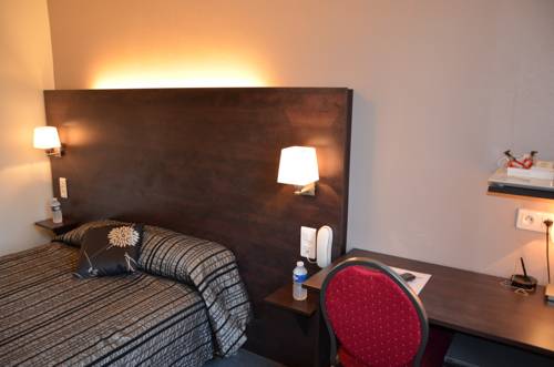 Imagen de la habitación del Hotel Aux Berges De L'aveyron. Foto 13