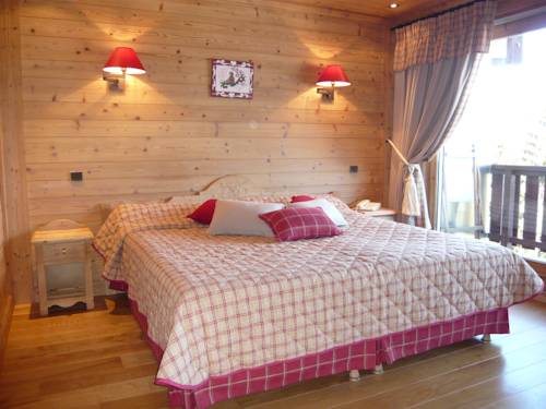 Imagen de la habitación del Hotel Aux Ducs De Savoie. Foto 3