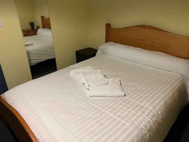 Imagen de la habitación del Hotel Aux Globe-Trotters. Foto 3