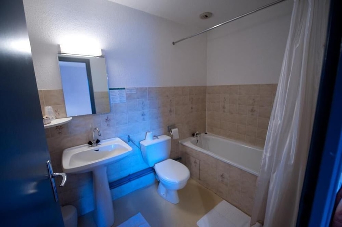 Imagen de la habitación del Hotel Aux Globe-Trotters. Foto 18