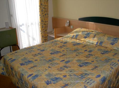 Imagen de la habitación del Hotel Aux Lys de Chablis. Foto 6