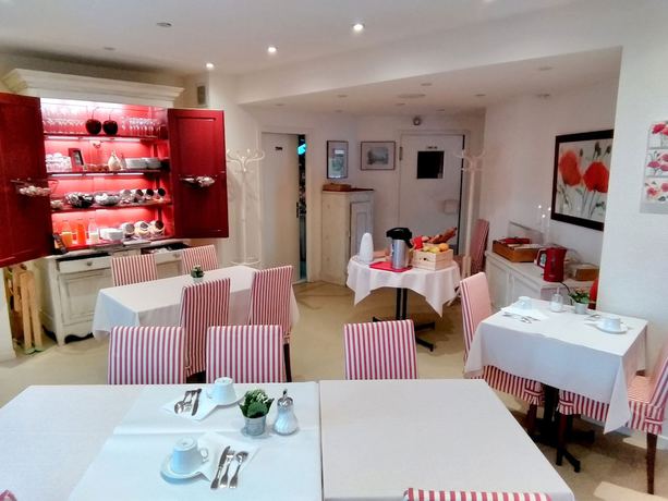 Imagen del bar/restaurante del Hotel Aux Sapins. Foto 4