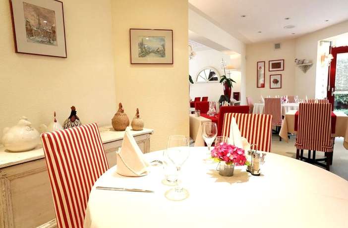 Imagen del bar/restaurante del Hotel Aux Sapins. Foto 6