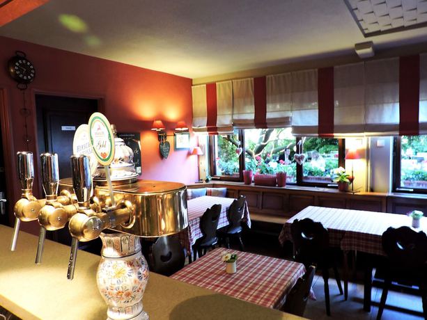 Imagen del bar/restaurante del Hotel Aux Sapins. Foto 9
