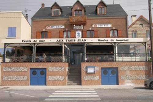 Imagen de la habitación del Hotel Aux Trois Jean. Foto 2