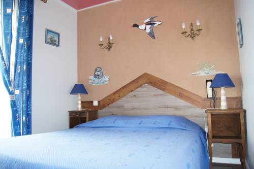 Imagen de la habitación del Hotel Aux Trois Jean. Foto 4