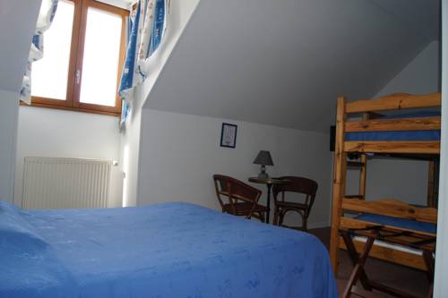 Imagen de la habitación del Hotel Aux Trois Jean. Foto 6