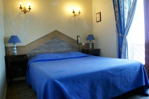 Imagen de la habitación del Hotel Aux Trois Jean. Foto 11