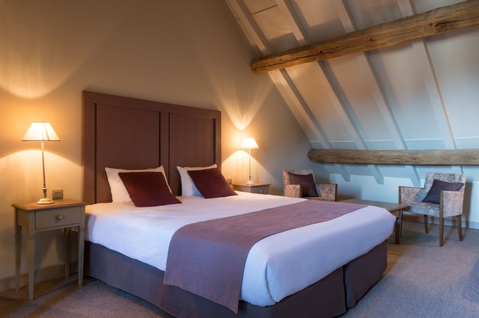 Imagen de la habitación del Hotel Aux Vieux Remparts, The Originals Relais (relais Du Silence). Foto 15