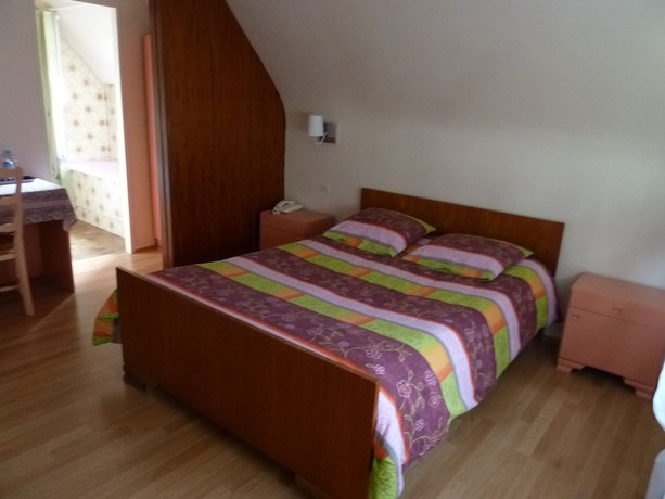 Imagen de la habitación del Hotel Aux deux clefs, Marmoutier. Foto 2