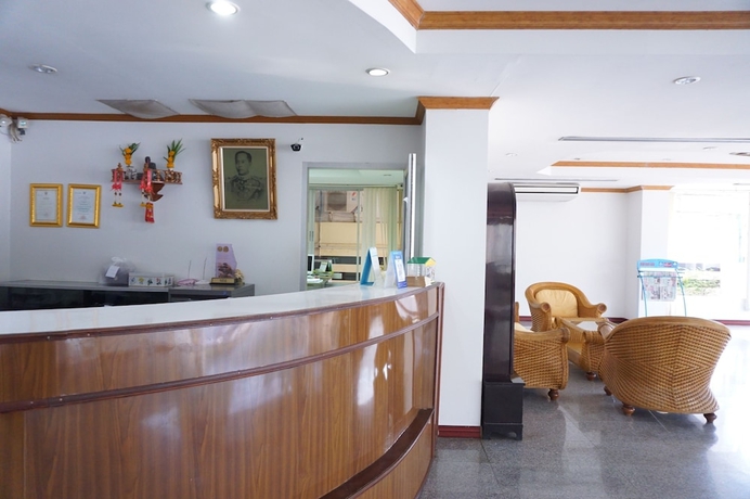 Imagen de los interiores del Hotel Auychai Grand. Foto 17