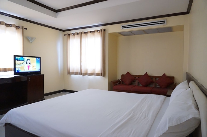 Imagen de la habitación del Hotel Auychai Grand. Foto 9