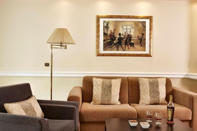 Imagen de los interiores del Hotel Ava and Suites. Foto 10